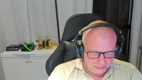 Snapshot of machinegun3dx chatting on 29, 4, 2026 Andy online show from 29, 4, 2026