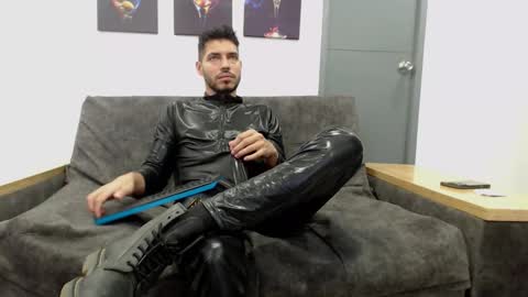 instagram mackdanielsx online show from 14, 2, 2026