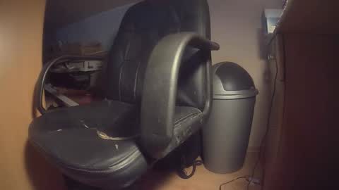 Snapshot of mackenss20 chatting on 14, 12, 2025 Makan online show from 14, 12, 2025