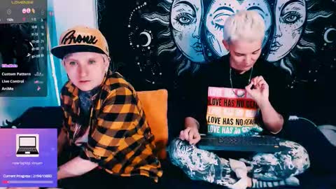 Snapshot of mackenziemoon chatting on 22, 2, 2026 Noah Askew online show from 22, 2, 2026