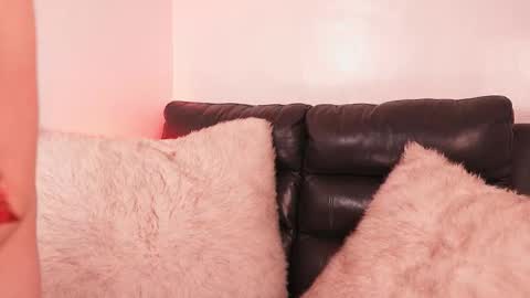 Snapshot of mackenziemoon chatting on 25, 2, 2026 Noah Askew online show from 25, 2, 2026