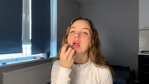 Snapshot of madalinereitsma chatting on 15, 1, 2026 Alice online show from 15, 1, 2026