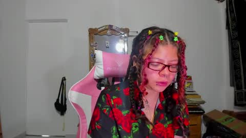 Snapshot of madam_sativa chatting on 6, 3, 2025 di online show from 6, 3, 2025