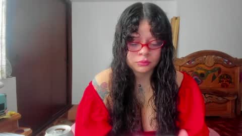 Snapshot of madam_sativa chatting on 1, 5, 2026 di online show from 1, 5, 2026
