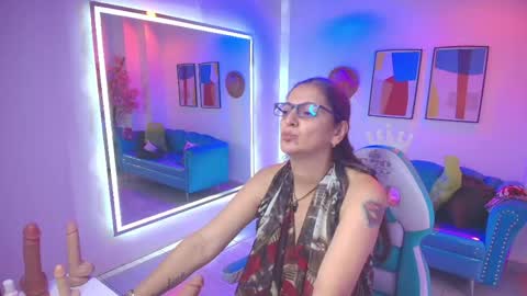 Snapshot of madame_scarllet chatting on 28, 4, 2026 Madame Scarllet online show from 28, 4, 2026