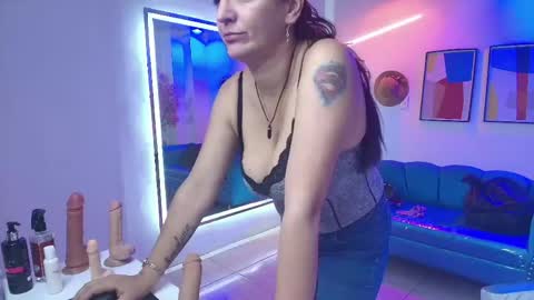 Snapshot of madame_scarllet chatting on 1, 5, 2026 Madame Scarllet online show from 1, 5, 2026