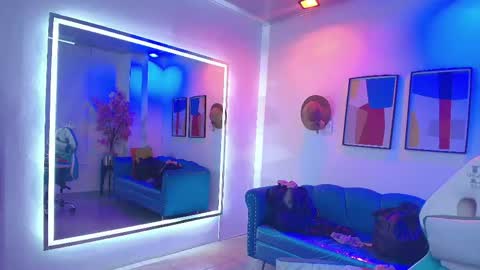 Snapshot of madame_scarllet chatting on 2, 5, 2026 Madame Scarllet online show from 2, 5, 2026