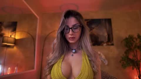 Snapshot of maddiebryggs chatting on 17, 5, 2026 Maddie online show from 17, 5, 2026