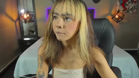 Snapshot of maddiiebrooks chatting on 18, 12, 2024 Maddie online show from 18, 12, 2024