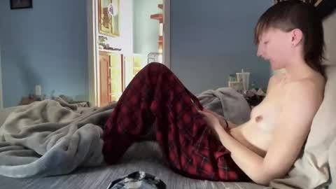 Snapshot of maddlips chatting on 23, 11, 2025 Rat Boy online show from 23, 11, 2025