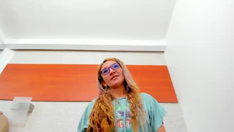 Snapshot of maddy_cartter chatting on 23, 5, 2026 maddy cartter online show from 23, 5, 2026