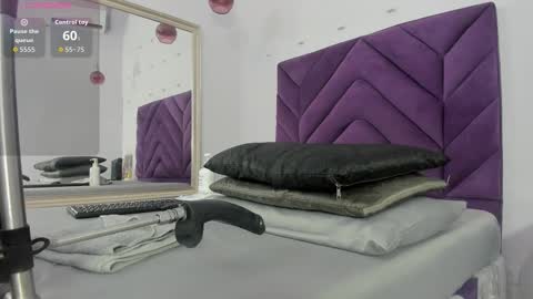 maddyjohnsonn online show from 24, 11, 2025