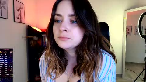Snapshot of madelamee chatting on 24, 4, 2026 madelamee online show from 24, 4, 2026