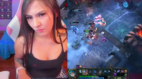 Snapshot of madeleine_shinobi chatting on 14, 1, 2025 Emily Only Fans online show from 14, 1, 2025