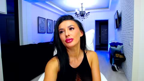 Snapshot of madena_ chatting on 22, 12, 2024 Magda online show from 22, 12, 2024