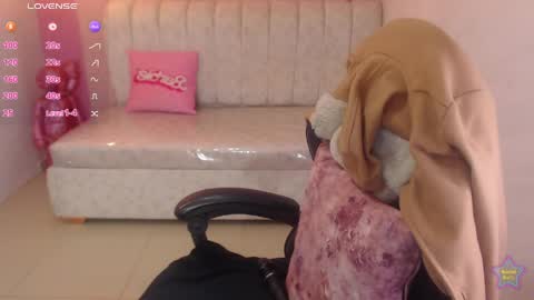 Snapshot of madhison_klain_s chatting on 13, 5, 2026 Madhison online show from 13, 5, 2026