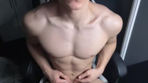 madisonboy2 online show from 4, 11, 2025