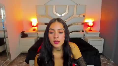 Snapshot of madisoncarzon chatting on 7, 10, 2025 Madison Carzon online show from 7, 10, 2025