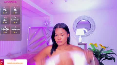 Snapshot of madisson_davon chatting on 23, 12, 2024 Madisson Davon online show from 23, 12, 2024