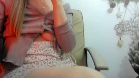 Snapshot of madyqueen chatting on 26, 12, 2024 Mara online show from 26, 12, 2024