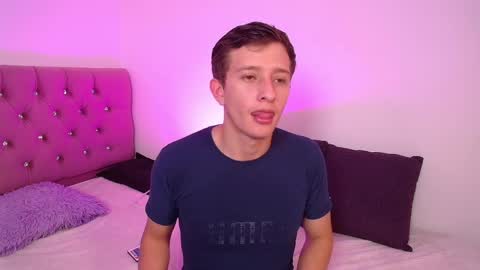 Snapshot of mae_nathan chatting on 29, 5, 2026 mae and nathan online show from 29, 5, 2026