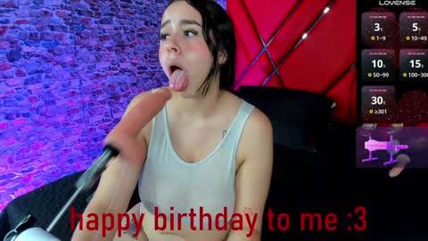 Snapshot of maeve_bigboobs chatting on 15, 12, 2024 Mae online show from 15, 12, 2024