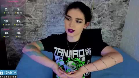 maevekuro online show from 18, 12, 2025