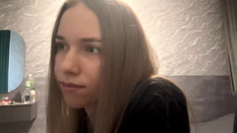 Sara online show from 10, 4, 2026