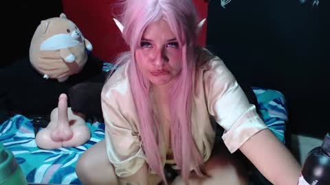 MaggCass online show from 1, 2, 2025