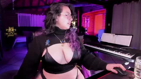 Snapshot of maggie_queen chatting on 21, 4, 2026 Luna online show from 21, 4, 2026