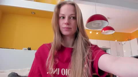 Snapshot of magic_couple13 chatting on 10, 5, 2026 Alice online show from 10, 5, 2026
