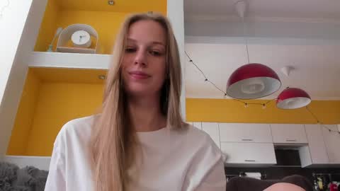 Snapshot of magic_couple13 chatting on 29, 5, 2026 Alice online show from 29, 5, 2026