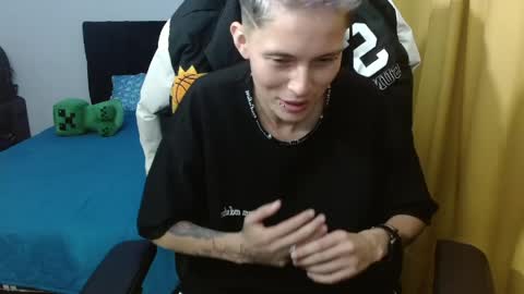 Snapshot of magic_jadee chatting on 18, 5, 2026 Jade online show from 18, 5, 2026