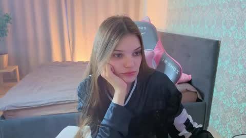 Snapshot of magic_shy chatting on 1, 5, 2026 Merry online show from 1, 5, 2026