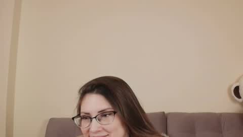 Snapshot of magic_touch_ chatting on 11, 2, 2026 vanessa online show from 11, 2, 2026