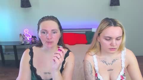 Lili and Bella online show from 3, 3, 2026