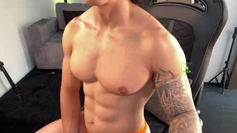 Snapshot of magnus_savage chatting on 10, 6, 2026 If you want me to use the Lovense please let me know -- online show from 10, 6, 2026