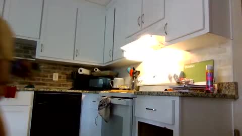 Kaye online show from 5, 11, 2025