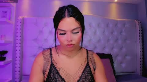Snapshot of maia_hotts chatting on 17, 5, 2026 CamiiGarcia online show from 17, 5, 2026