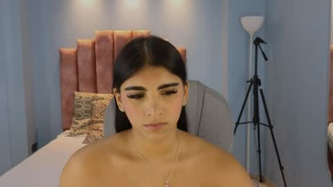 Snapshot of maiaa_ruiz chatting on 5, 5, 2026 Maiaa Ruiz online show from 5, 5, 2026