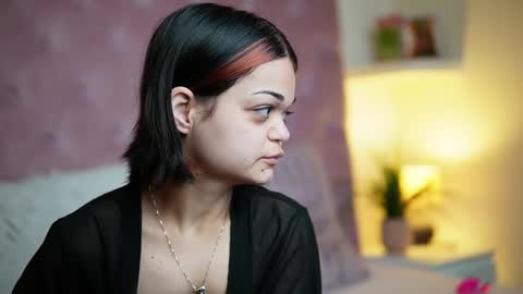 Snapshot of maiamini chatting on 25, 2, 2026 Maia online show from 25, 2, 2026