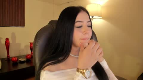 Snapshot of maiiitee_ chatting on 9, 4, 2026 Mait online show from 9, 4, 2026