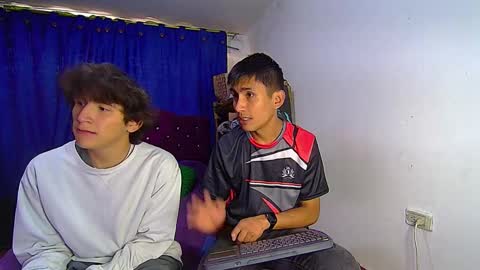 Snapshot of maikinol chatting on 25, 11, 2025 maik Fabin online show from 25, 11, 2025