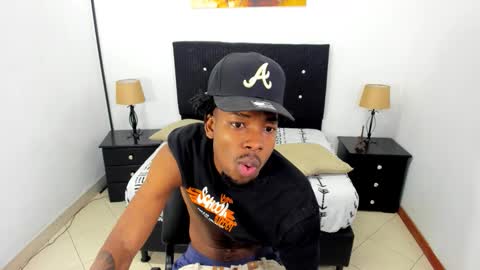 Snapshot of maikol_monstercock chatting on 26, 9, 2025 M A I K O L -- M O N S T E R C O C L online show from 26, 9, 2025