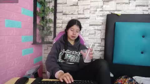  MAILY CAN  online show from 24, 11, 2025