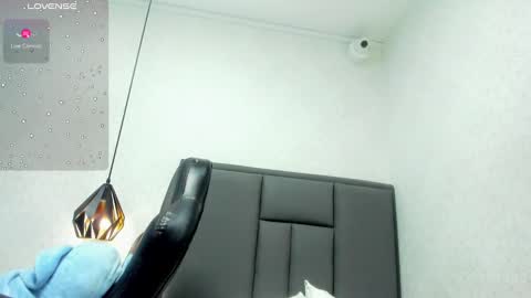 Snapshot of mailylove1 chatting on 4, 2, 2025  M A I L Y  online show from 4, 2, 2025