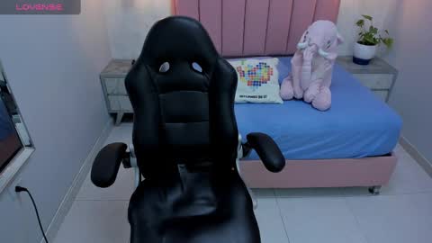 Snapshot of mailylove1 chatting on 11, 2, 2025  M A I L Y  online show from 11, 2, 2025