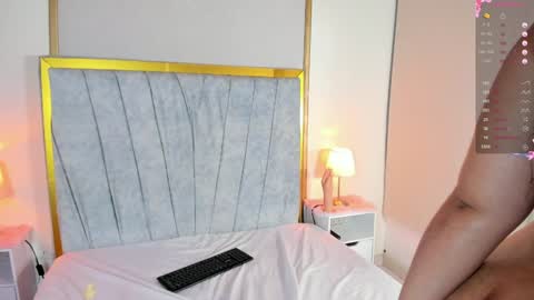 Maria  conexion 1030 pm to 5 am colombia online show from 5, 1, 2025