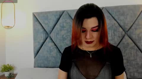 Snapshot of maiskeenzamara chatting on 19, 12, 2025 Zamara.... online show from 19, 12, 2025