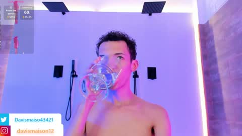 Snapshot of maisondavis_ chatting on 4, 12, 2024 Maison Davis online show from 4, 12, 2024
